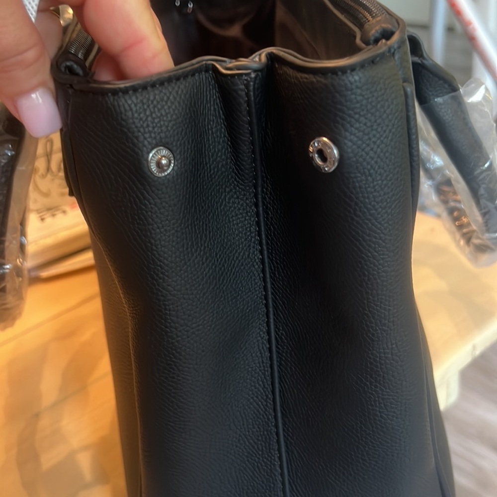 Beautiful Handbag! - Picture 5 of 6